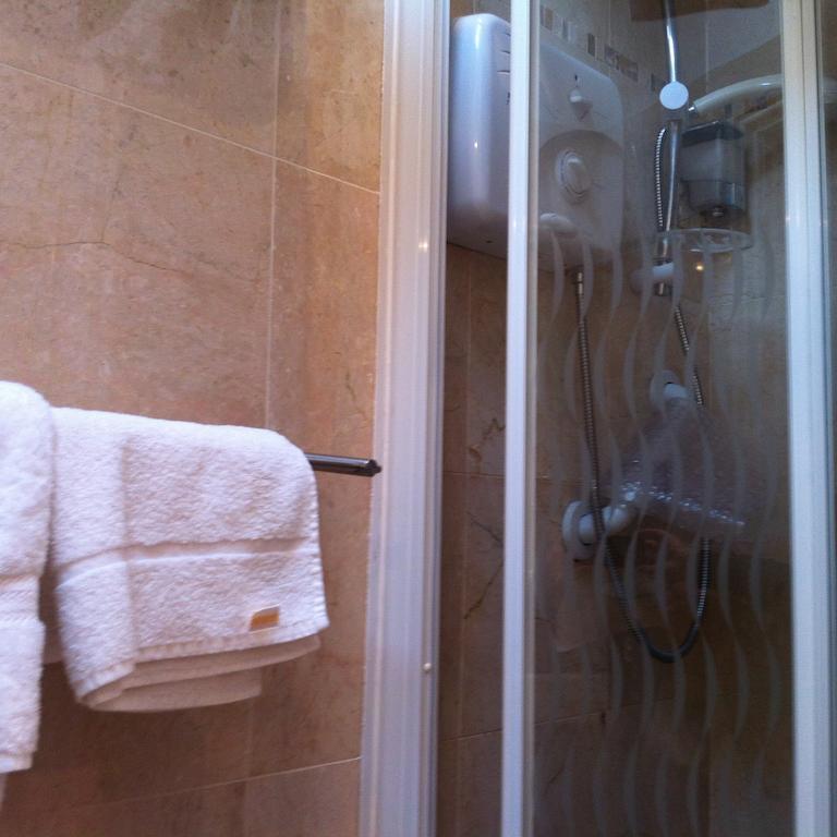 Windsor Lodge B&B Dun Laoghaire Camera foto